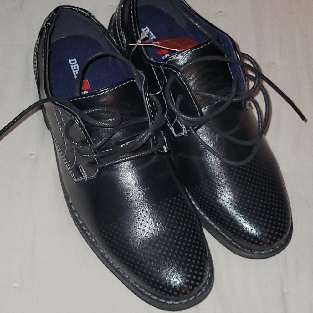 Kids dress shoes